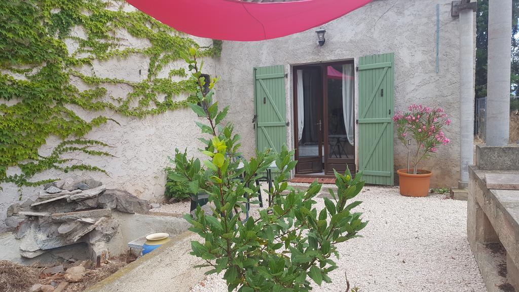 Hotel Aux Oliviers Homps  Exterior foto